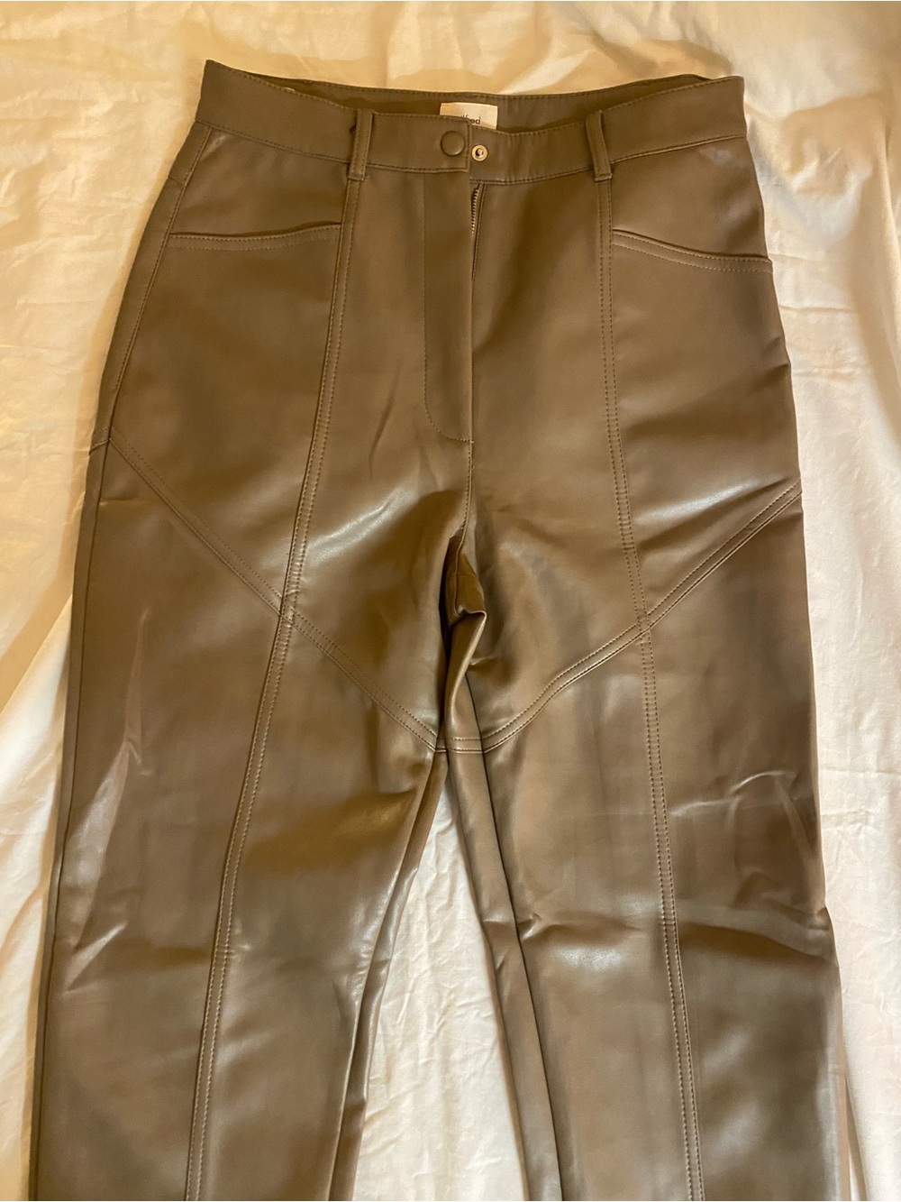 Wilfred Faux Leather Pants in Olive Green
